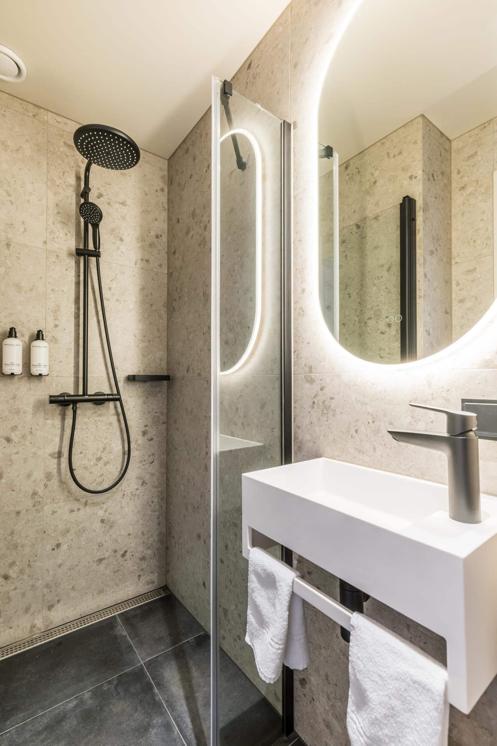 Hotel Bon Bon, Cosy suite bathroom, shower and sink